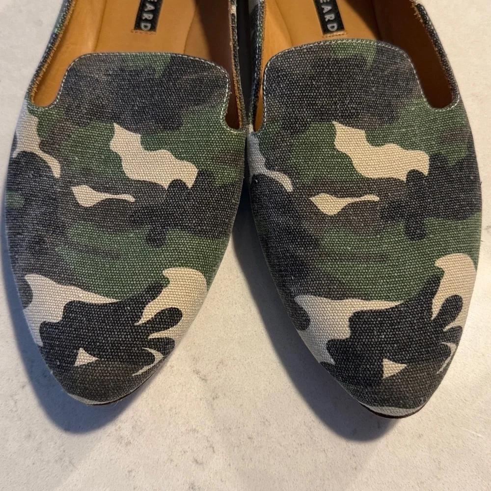Veronica Beard Green and Black Camouflage Loafers 39.5 US size 9